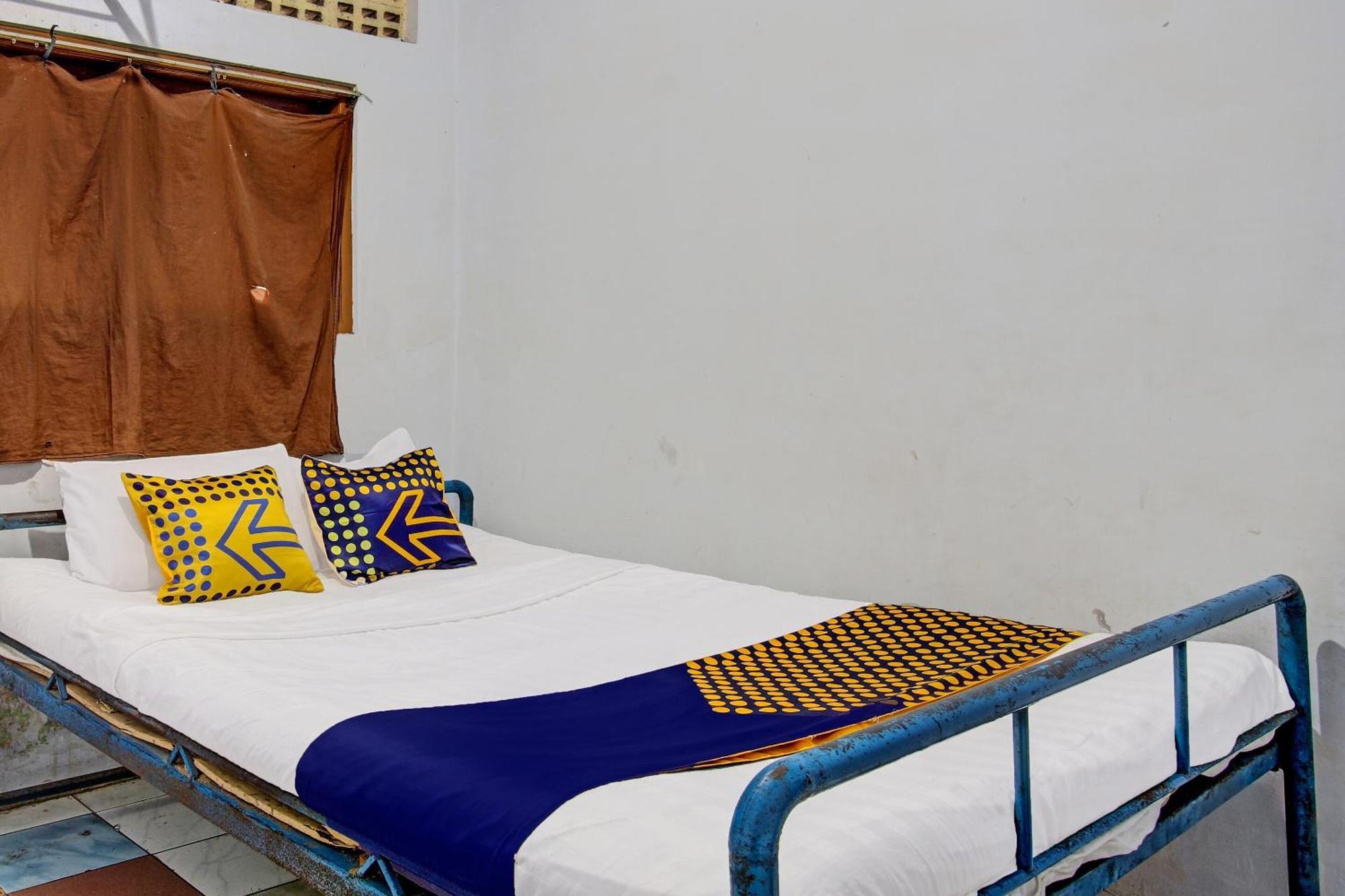 Surakarta  Spot On 92336 Hotel Sukowati מראה חיצוני תמונה