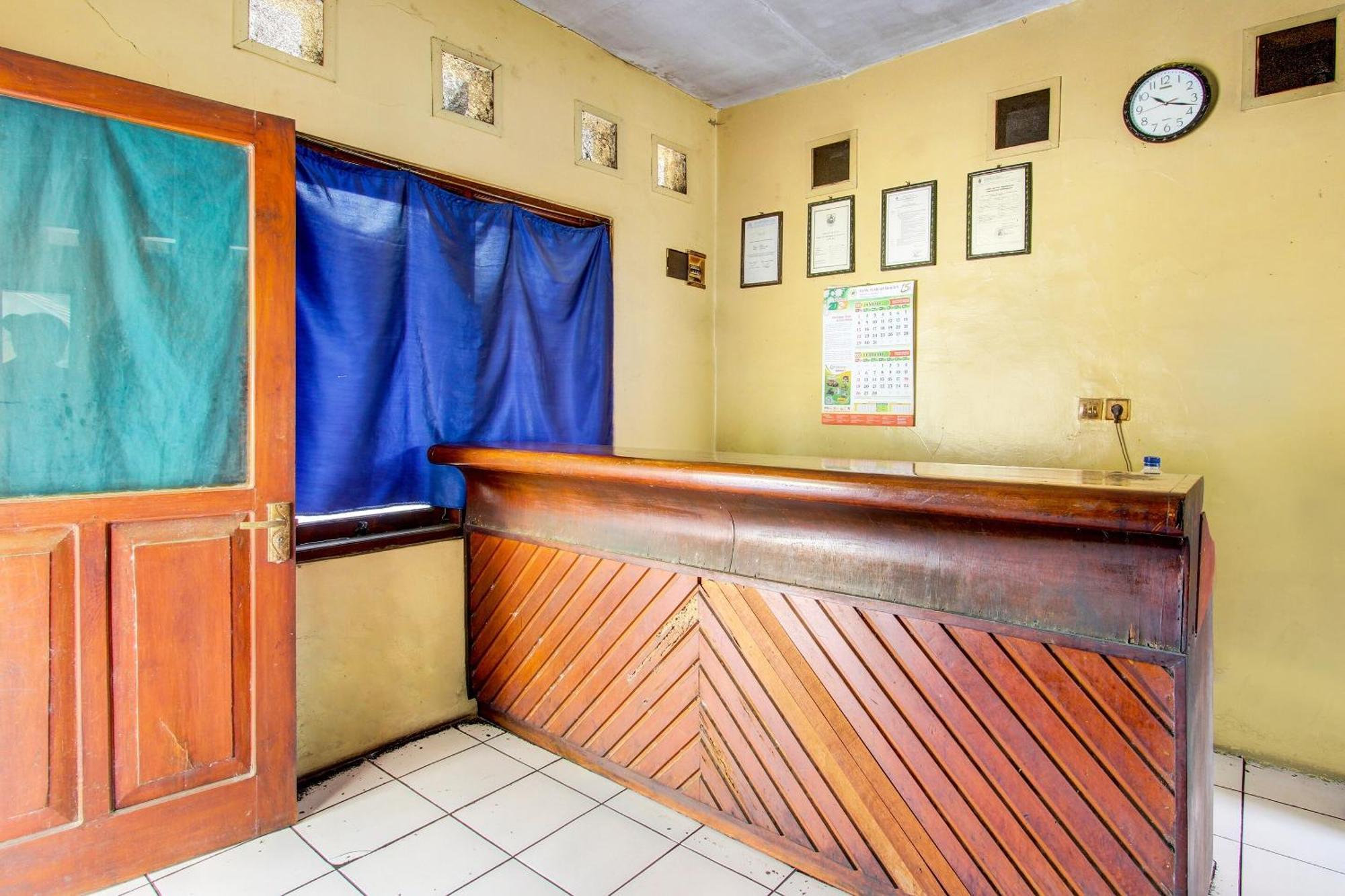 Surakarta  Spot On 92336 Hotel Sukowati מראה חיצוני תמונה